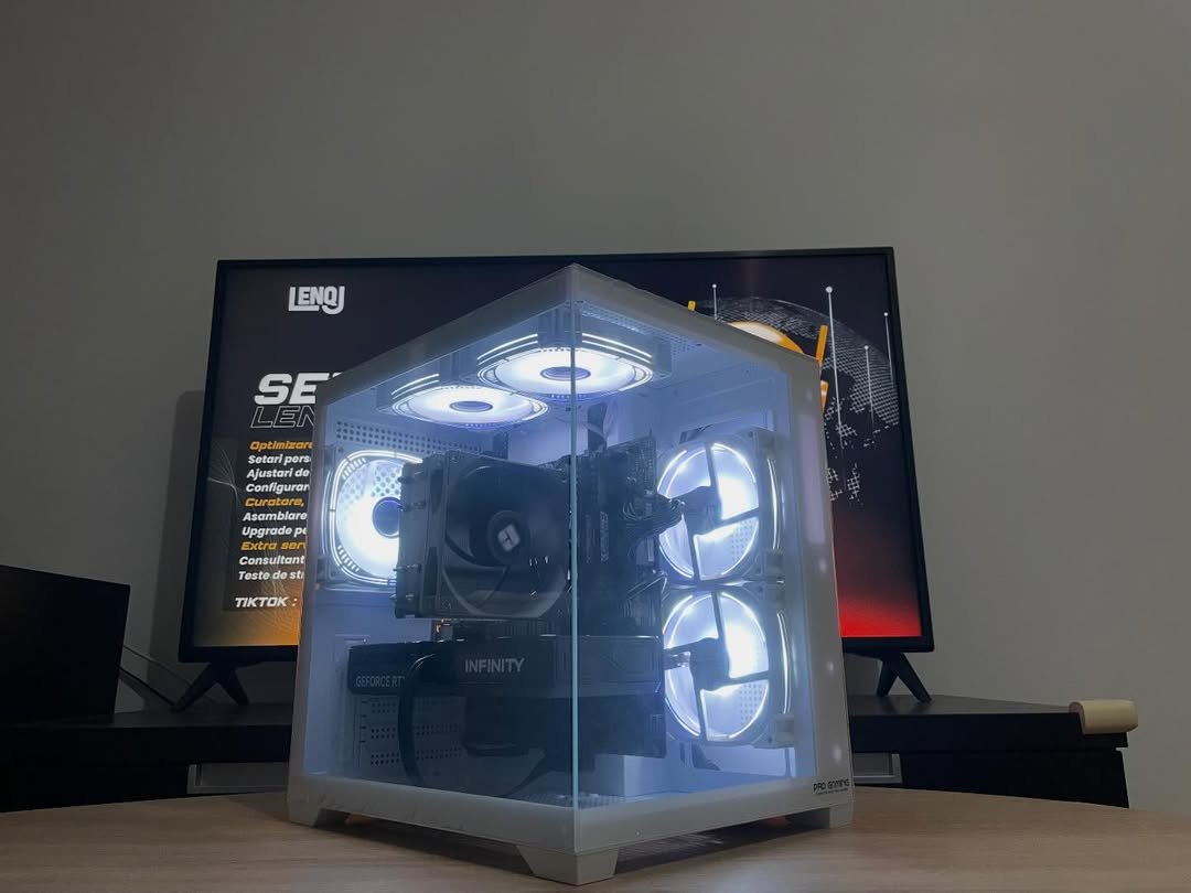Calculator / Sistem PC Gaming - i5-14400F, RTX 5060, 32GB RAM, 500GB SSD