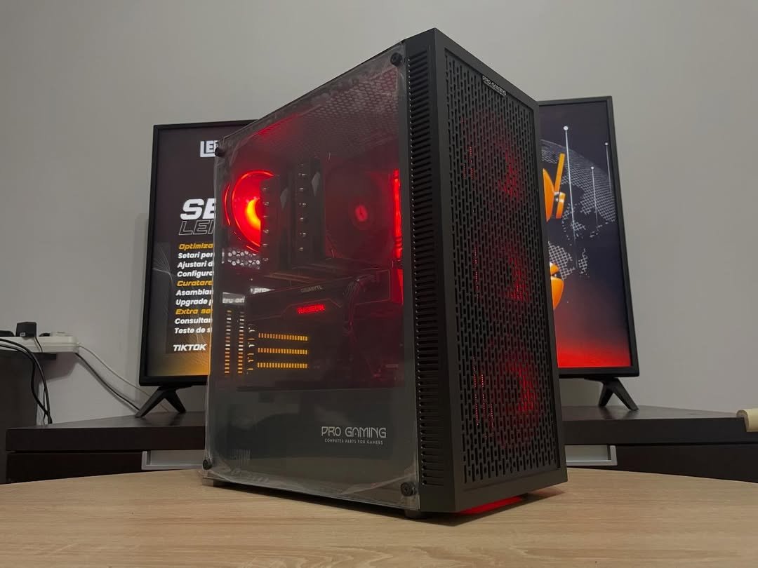 Calculator / Sistem PC Gaming - Ryzen 7 5700, RX 6800, 16GB RAM, 512GB SSD