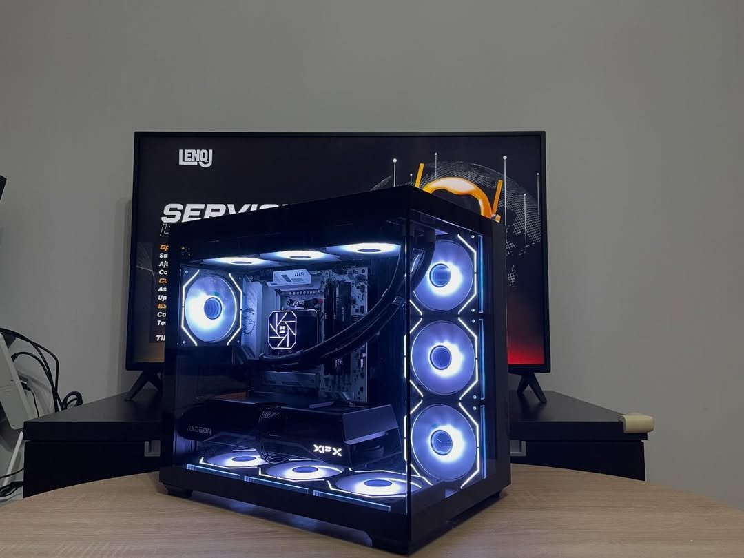 Calculator / Sistem PC Gaming - 9800x3d, 9070xt 16GB, 32GB RAM, 1TB SSD